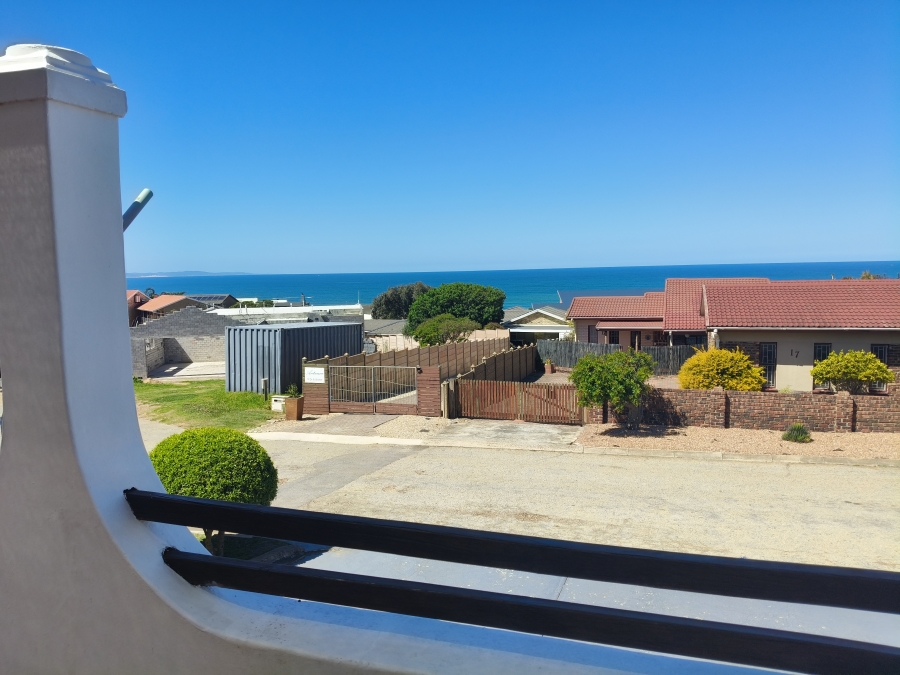 3 Bedroom Property for Sale in Wavecrest Eastern Cape